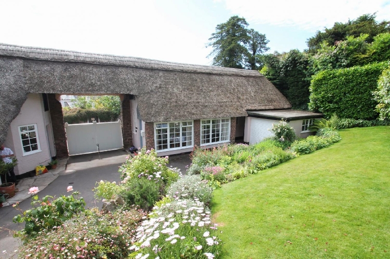 Details about a cottage Holiday at Priory Thatch Cottage