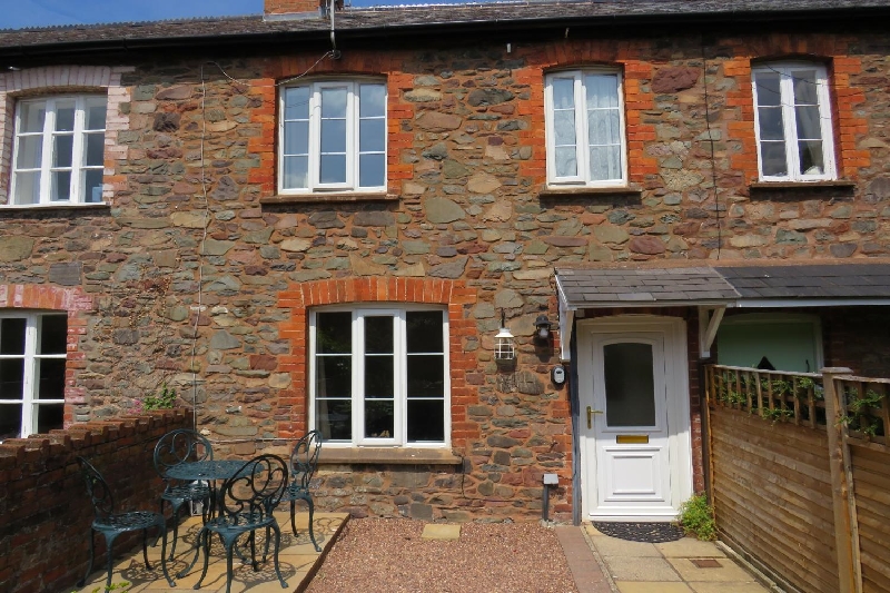 Details about a cottage Holiday at Mulberry Cottage